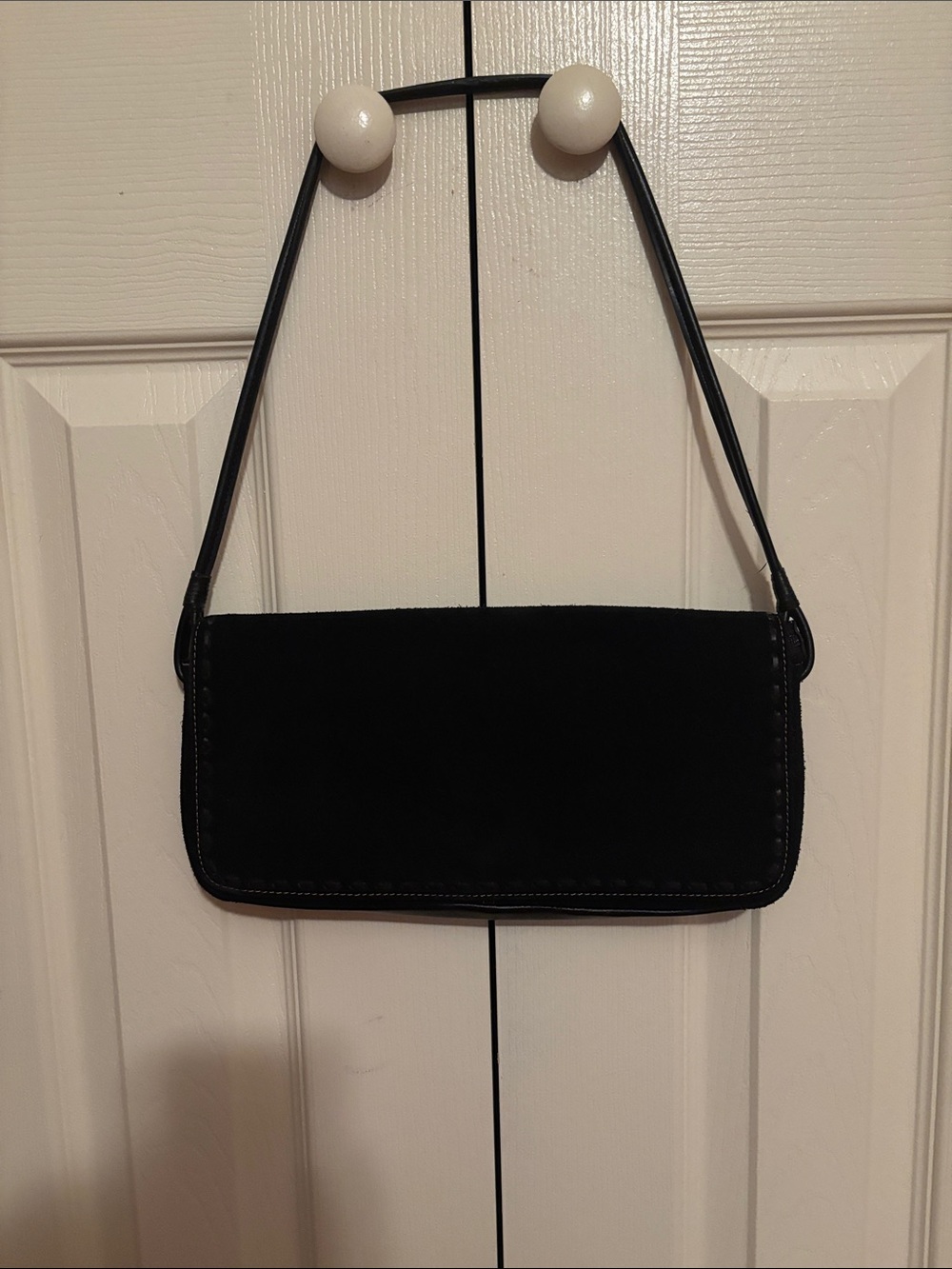 LUZ CLAIBORNE VINTAGE SUEDE BLACK SHOULDER BAG